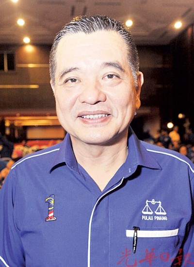 陈德钦:马华强调民意,之所以准候选人必须通过中央委员会的民调及对。