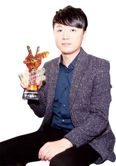 《中国好声音》第四季决赛夜,最终张磊夺冠。
