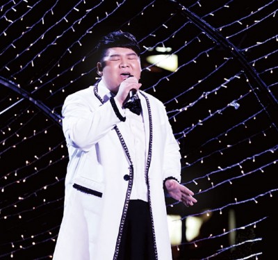 李安选择了一首周杰伦的《蜗牛》,他发挥较为保守,但没突破,成为第2个被淘汰的选手。