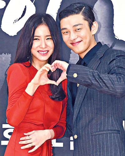 外界力推刘亚仁(右)演其中一位“阿哥”,相反申世京就不被看好。