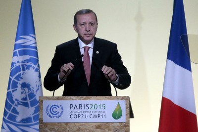同样出席联合国气候变化大会的埃尔多安否认土耳其向ISIL购入石油。 (法新社照片)