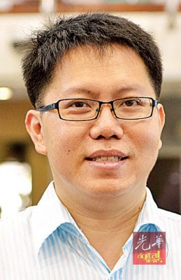 王敬文。