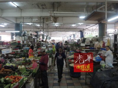 槟岛市政厅禁止公众在峇央峇较巴刹内喧闹?