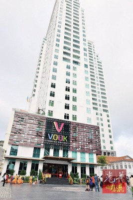位于乔治市繁忙的苏丹阿末沙路,Vouk套房酒店是Vouk酒店管理集团进军大马酒店业的旗舰。