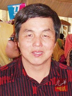 黄亚来:奥斯曼阿兹起任副部长,胜任愉快。
