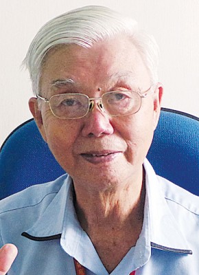 华运栋。