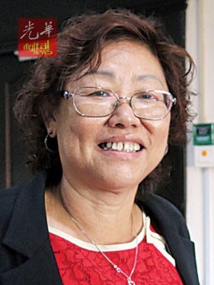 妇女组原任署理主席郑美美。