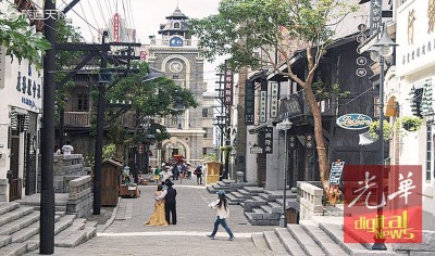 观澜湖新城冯小刚电影公社 1942民国风情街,取材于冯小刚电影《温故1942》。