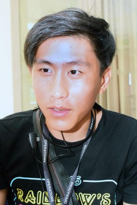 19东的李昌达,岂但是好动的帅气阳光青年,为是小孩子慈善团体的义工。