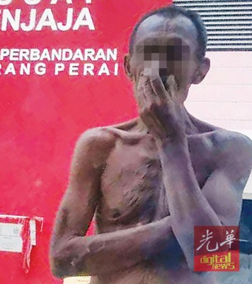 上身赤裸的中年男子频在拉惹乌达一带搞破坏。
