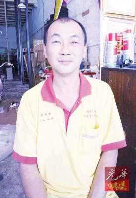 吴振华表示,赞成制定条规管制,但反对禁止四轮脚车。