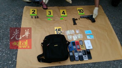 公安部以现场起获毒品、些微将手枪、手机、手机充电器等物。