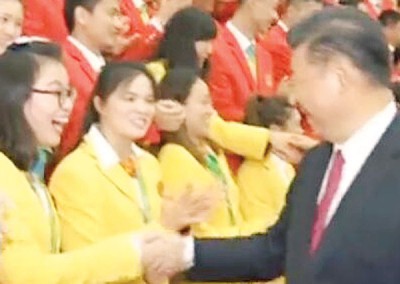 傅园慧与习近平握手后不想洗手。
