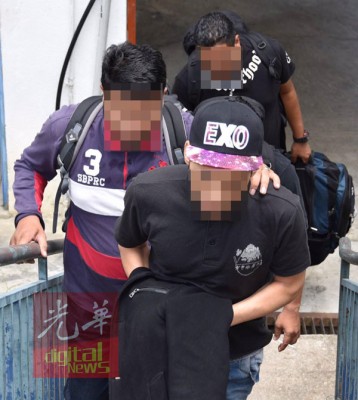 派出所以4只不同地点逮捕“伊斯兰国”(IS)恐怖集团份子。
