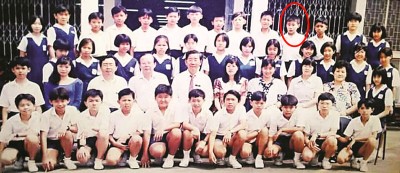 蒙看好是小学六年级的李宗伟?答案是后排右4。