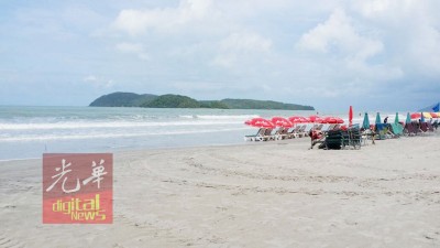 真浪海滩在近2个月内已发生2宗少年嬉水被浪卷走后溺毙事件。