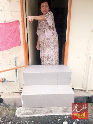 李女士认为,槟州政府该作出赔偿予那些受到水灾影响的人民,并且全面提升州内的沟渠系统。