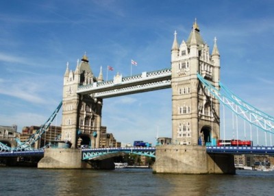 英国伦敦塔桥周六起关闭。