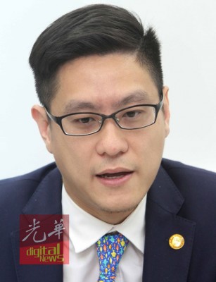 再里尔基:仅有的恐吓方式。