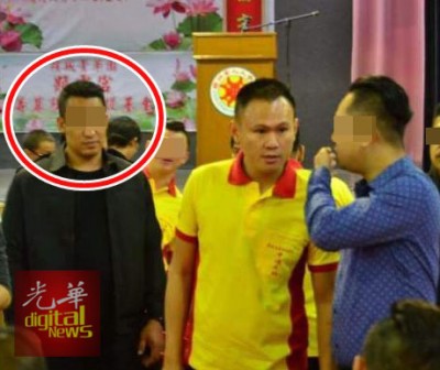保镖嫌犯与弟弟的面貌非常相似,不知情者单看照片以为两者为同一人。