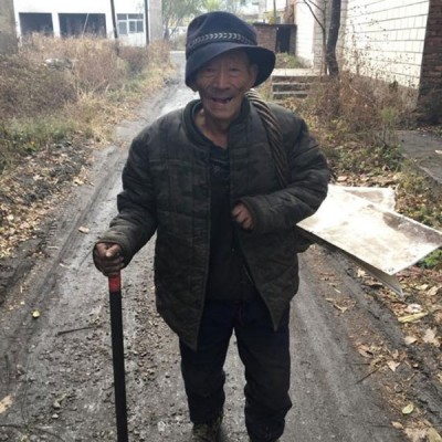 留守松汀村的大多是老人。