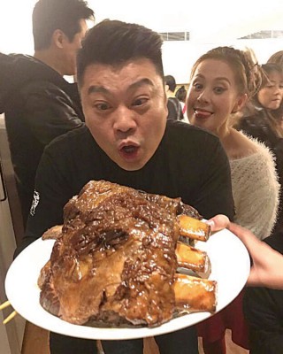 有份出席派对的阮兆祥,指曾志伟搬新家后好运连连。