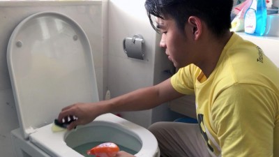 汤信豪至今已清理八个房子。
