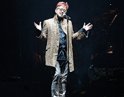 适逢除夕夜,谭校长形容当晚的演唱会是一场美味的“金曲团圆饭”。