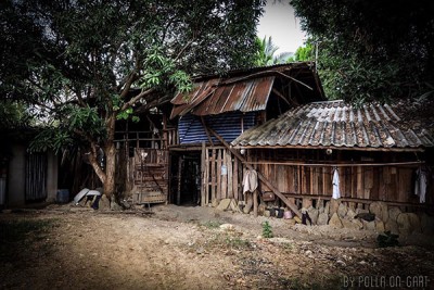夫妇俩居住的地方十分简陋。