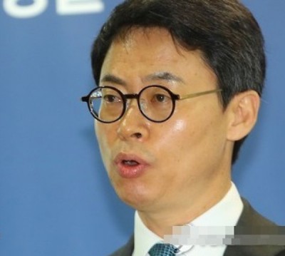 李圭喆代表不满。