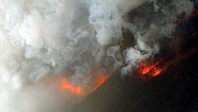 洋克拉火山被称作“地狱的家”。
