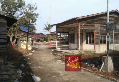 大直弄是个寂静的渔村,很多村屋已空置无人。