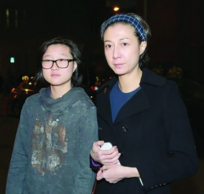 吴绮莉(右)近来和女儿吴卓系统闹翻。