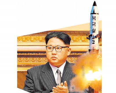 外传金正恩可能下令试射飞弹,右图为朝鲜2月四射北极星飞弹。