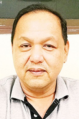 养正董事长卓松发。