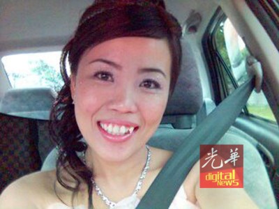 病发前的李岫励是位漂亮的美人儿。