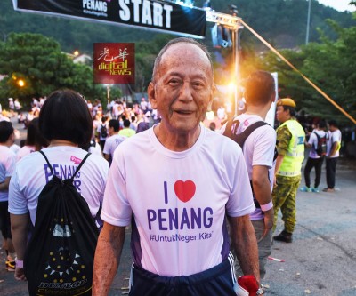 91岁的陈泽宣是全场最年长的参与者，他最高的登山记录是从植物园爬上升旗山，仅花了1小时9分钟。