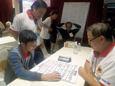 在黄运兴悉心教导下,方仕杰一举成名,后为其父方志为。