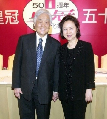 琼瑶和平鑫声音结婚39年。