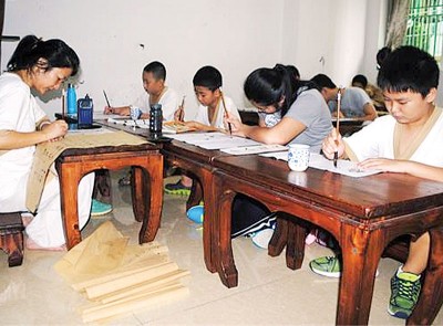 生要上武术、书法及礼仪。