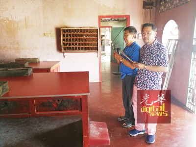锺赐财及黄金隆朝玉帝祈求村外风调雨顺。