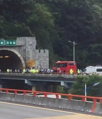 事故现场已基本清理完毕。