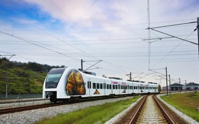 从吉隆坡中环车站(KL Sentral)到第二国际机场的直透快铁车程,只需33分钟。