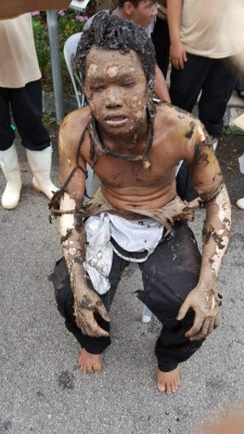 液化天然气所吸引爆炸力惊人,内部同样名职工除了吃灼伤,身上的工作服更是让烧毁。
