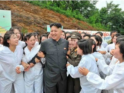 120万名女性随时候命上战场。