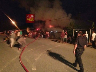 华玲甘榜万达7商店被祝融光顾,损失有待估计中。