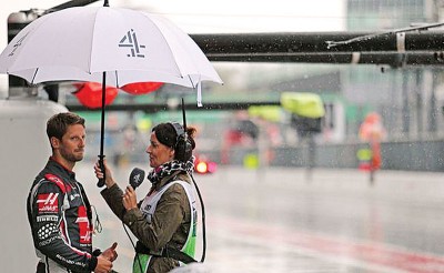 格罗斯让在大雨中中受访时认为,在天气如此潮湿的情况下,F1组委会不该开始意大利站的排位赛。