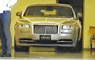 劳斯莱斯Wraith于车行待到车。
