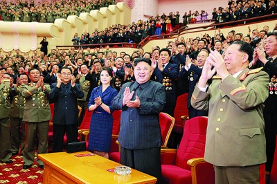 制约方案包括禁止对平壤的原油贸易和冻结领袖金正恩财产等;希冀为金正恩(蒙)与欢庆宴会。(法新社照片)
