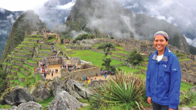 “终于来到秘鲁(Peru)的马丘比丘(Machu Picchu)时,身在远方的朋友们似乎比我还要雀跃!”